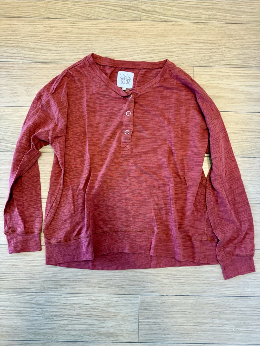 Chaser Women’s Slub Jersey long sleeve Henley Top - EUC